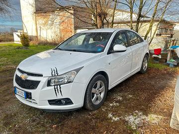  Chevrolet Cruze 1.8 GPL e benzina 2011