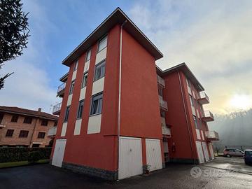 Appartamento di 104 m² con più di 5 locali e box a