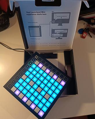 Launchpad mini MK3 midi controller/live launcher
