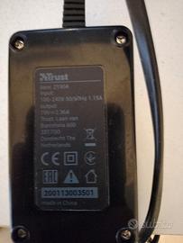 Alimentatore universale per Notebook Trust