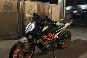 Moto ktm duke 390 2019
