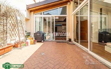 ESCLUSIVO TRILOCALE CON TERRAZZO E GIARDINO PRIVAT