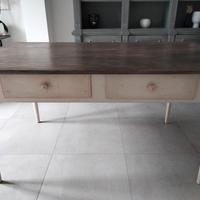 tavolo in legno massello con cassetti 