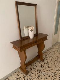 Consolle in legno con specchio