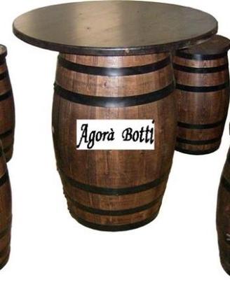Set botte tavolo e sgabelli