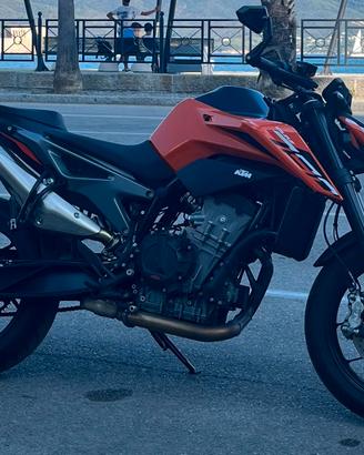 KTM Duke 790 L 2023