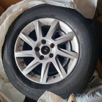 cerchi compresi di pneumatici estivi