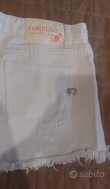 pantaloncini corti bianchi con frange