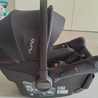 Seggiolino ovetto auto per bambini