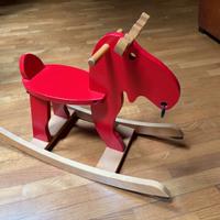 Cavallo a dondolo