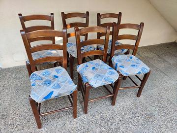 Sedie in legno e paglia