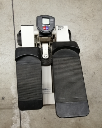 Attrezzo palestra step
