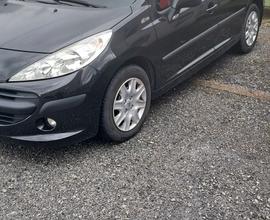 Peugeot 207 - 2009