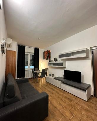 Vigevano - Bilocale con Box e Cantin