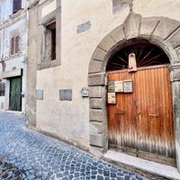 Poli: appartamento centrale