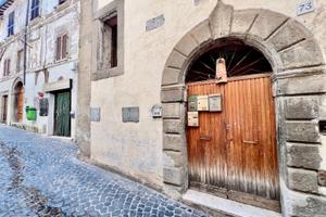 Poli: appartamento centrale