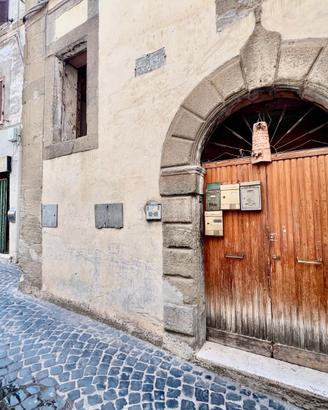 Poli: appartamento centrale