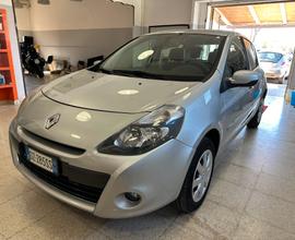 Renault Clio 1.2 16V 5 porte Luxe OK NEOPATENTATI 