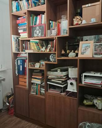 LIBRERIA IN LEGNO SU MISURA