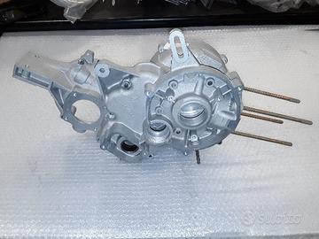 COPPIA CARTER MOTORE APE 220cc TTS COD.522174200