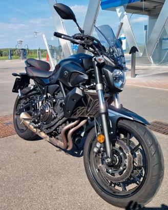 YAMAHA MT07