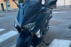 Yamaha TMAX 530 DX - 2018|23.000 km|