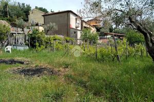 TER. RESIDENZIALE A CASTROLIBERO