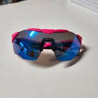occhiali da sole fuxia