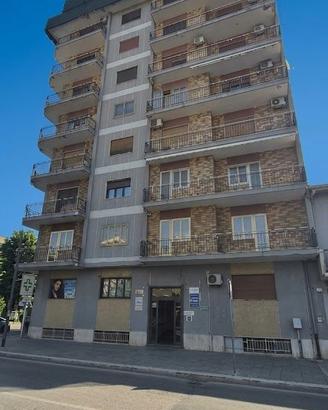 Viale Magna Grecia Appartamento con terrazzo