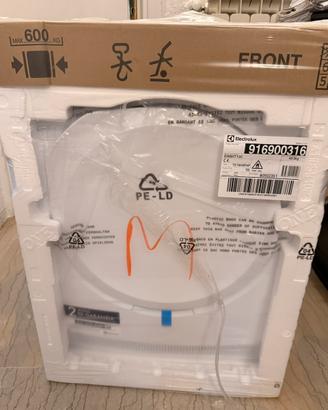Asciugatrice Electrolux, ancora imballata