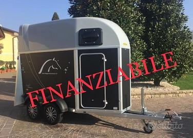 Trailer van per cavalli single con selleria