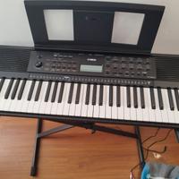 Tastiera Yamaha PSR-E273