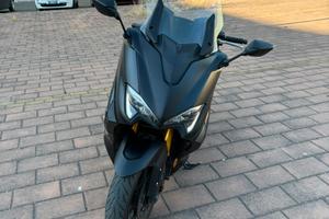 T-max 530 SX
