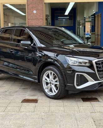 Audi Q2 2.0 30 TDI IDENTITY BLACK