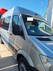 Mercedes Sprinter 9 posti con porta automatica