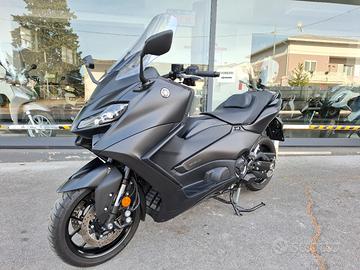 Yamaha Tmax 560