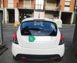 Lancia ypsilon KM 14.938