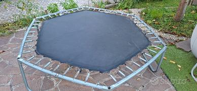 Trampolino elastico saltarello