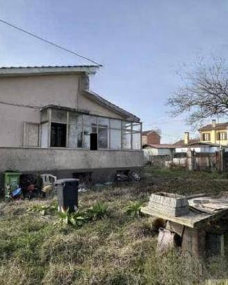 Immobile in asta di 199 m² con 3 locali e box auto
