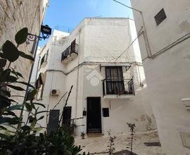 CASA INDIPENDENTE A POLIGNANO A MARE