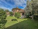 villa-di-330-m²-con-piu-di-5-locali-e-box-auto-dop