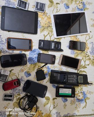Telefonini.