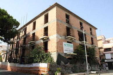 2 LOCALI A BELVEDERE MARITTIMO