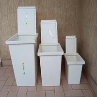 contenitori/bidoni con coperchio