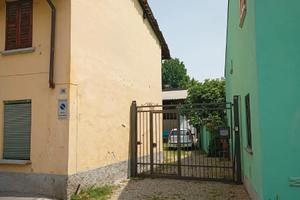 Casa indipendente completamente da ristrutturare