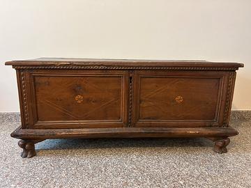 Antica Cassapanca in noce massello originale