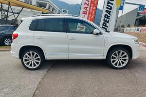 Volkswagen Tiguan 2.0 TSI 4MOTION tiptronic R-Line
