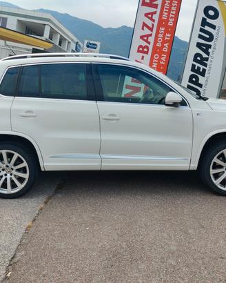 Volkswagen Tiguan 2.0 TSI 4MOTION tiptronic R-Line