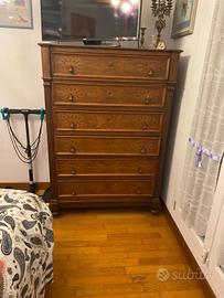 Cassettiera  in legno massello