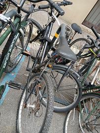 bici nera mountain bike